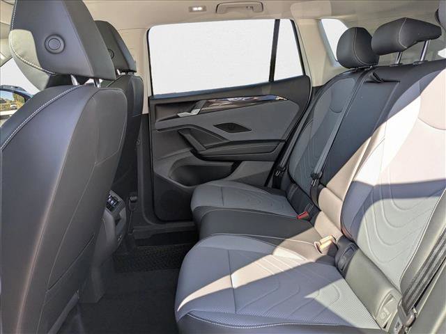 New 2025 Volkswagen Tiguan SE image 16