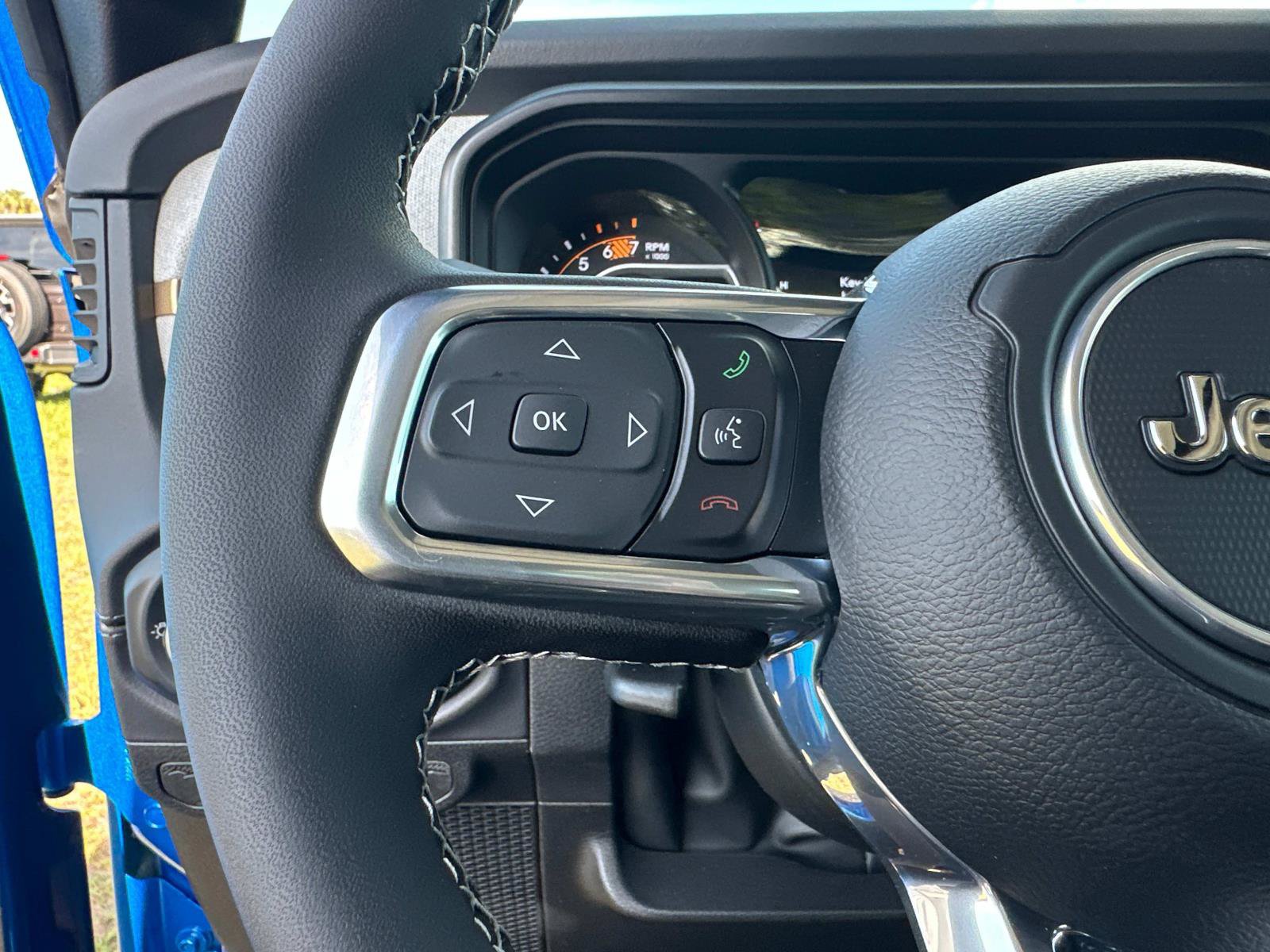 New 2025 Jeep Wrangler Unlimited Sahara AWD/4WD image 28