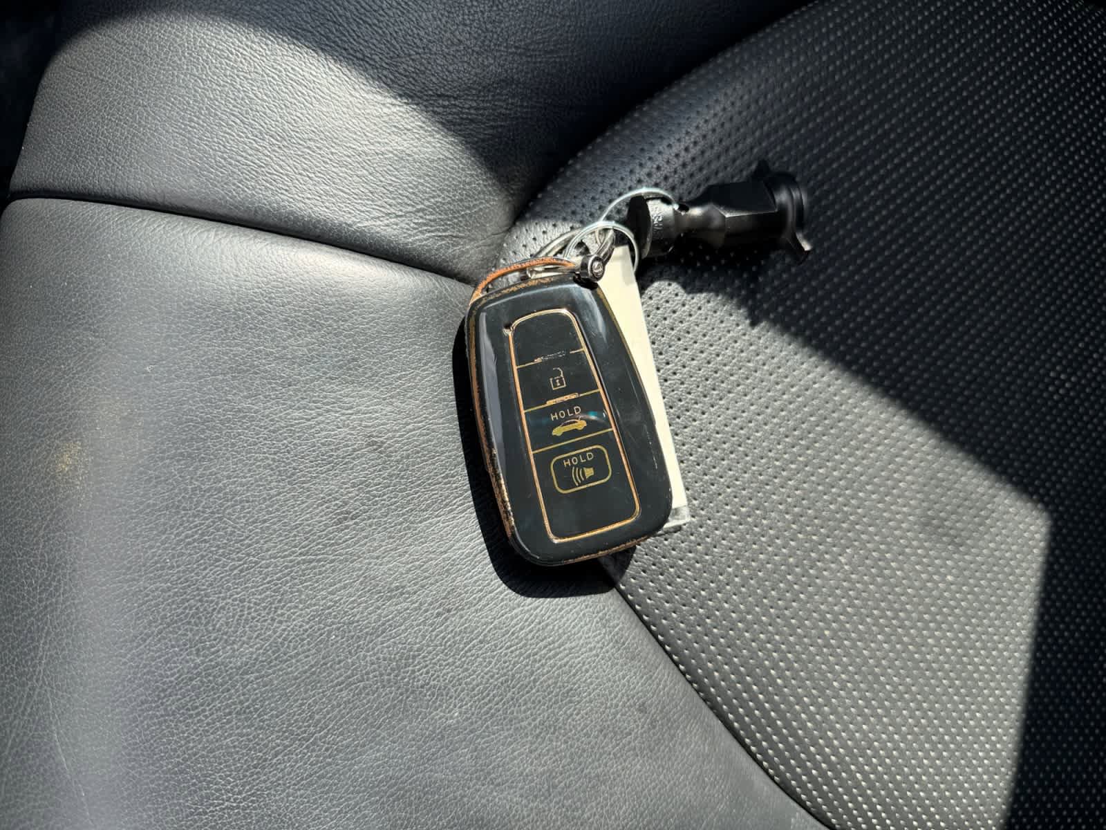 Used 2021 Toyota Camry XLE AWD/4WD image 10