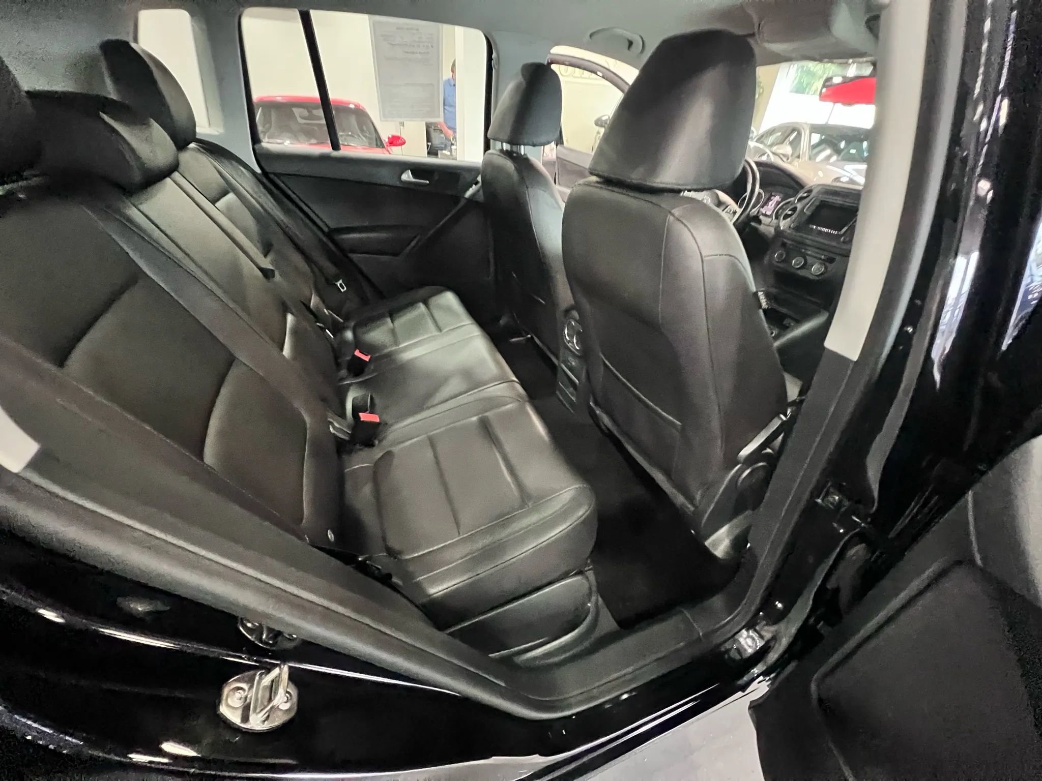 Used 2016 Volkswagen Tiguan S image 21
