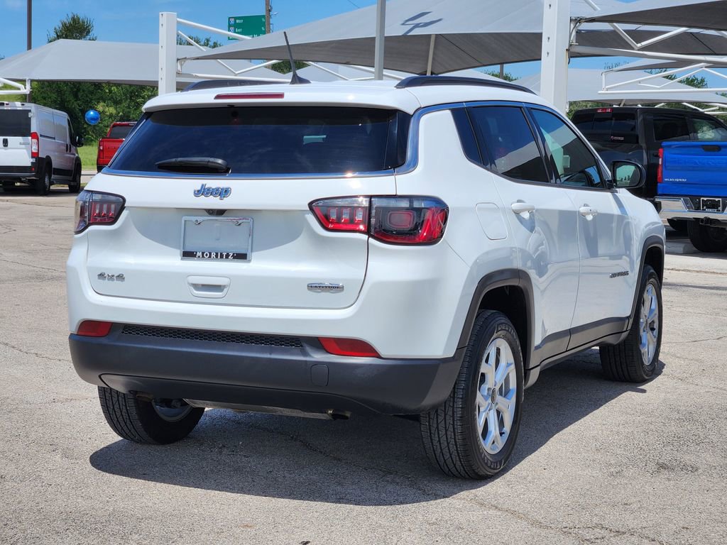 Used 2025 Jeep Compass Latitude AWD/4WD image 5