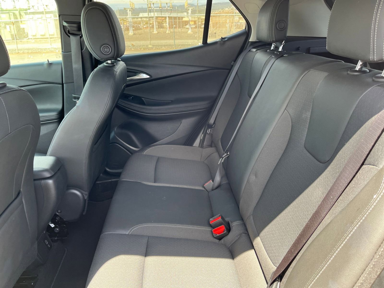 Used 2025 Buick Encore GX Preferred image 24