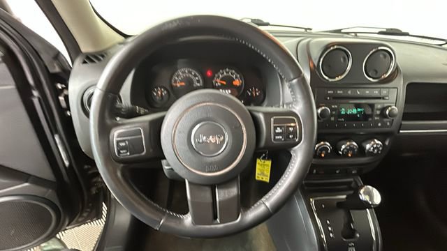 Used 2016 Jeep Patriot High Altitude AWD/4WD image 15