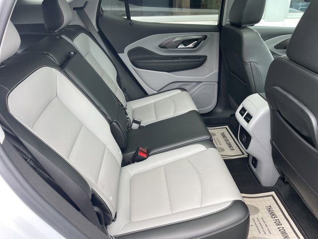Used 2023 GMC Terrain SLT w/ Tech Package image 12