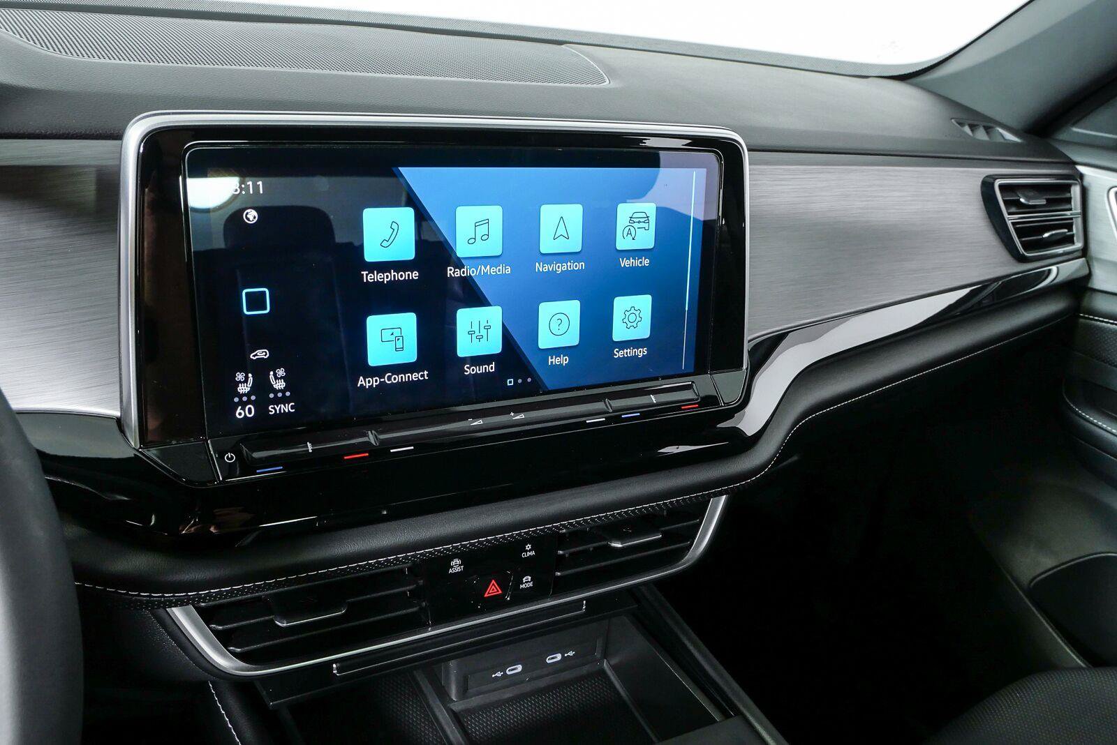 Certified 2024 Volkswagen Atlas Cross Sport SE FWD image 29