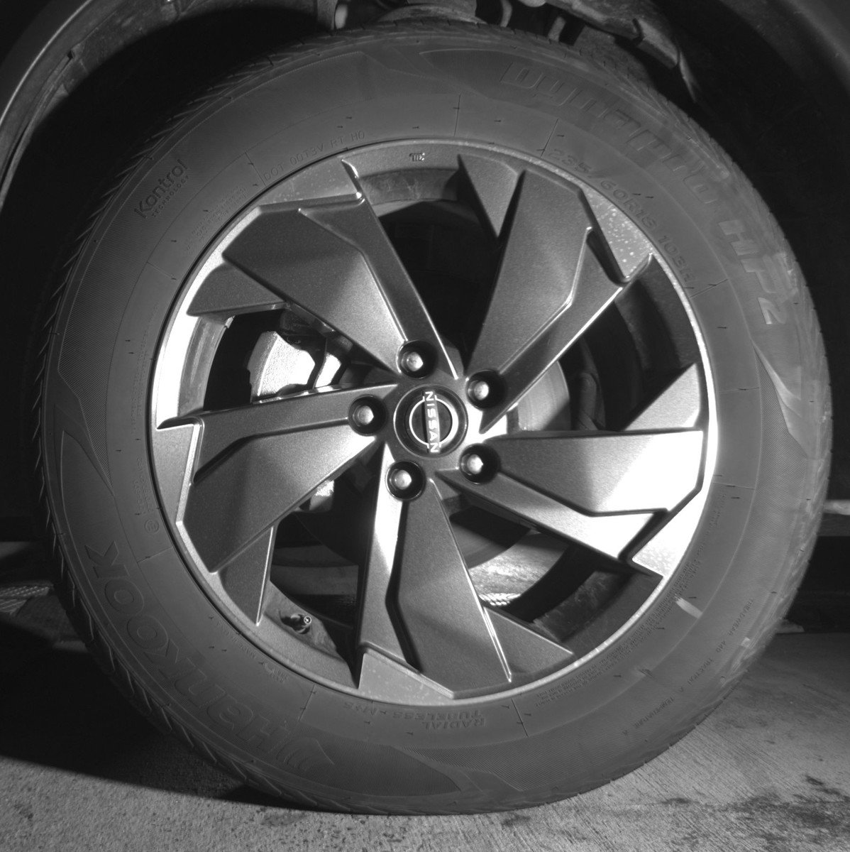 Used 2025 Nissan Rogue SV image 12