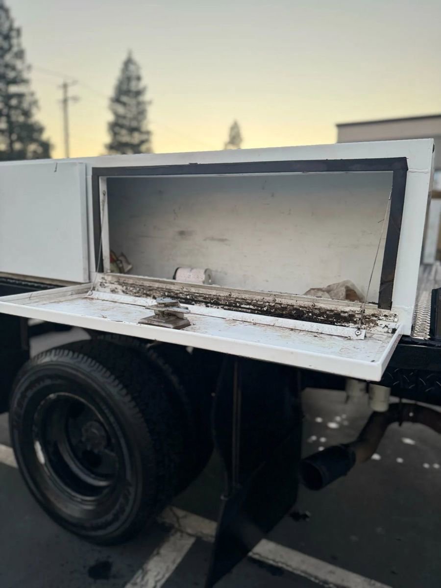 Used 1997 Ford F450 2WD Regular Cab Super Duty image 14