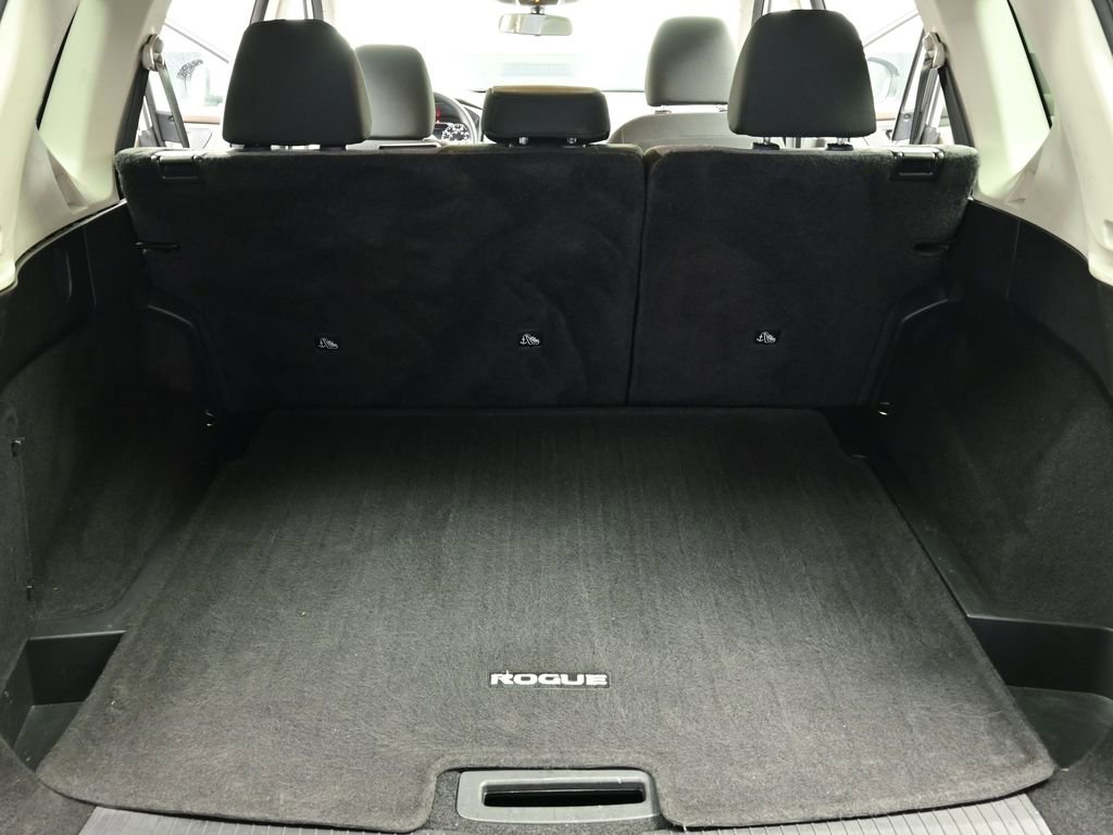 Used 2023 Nissan Rogue SV image 19