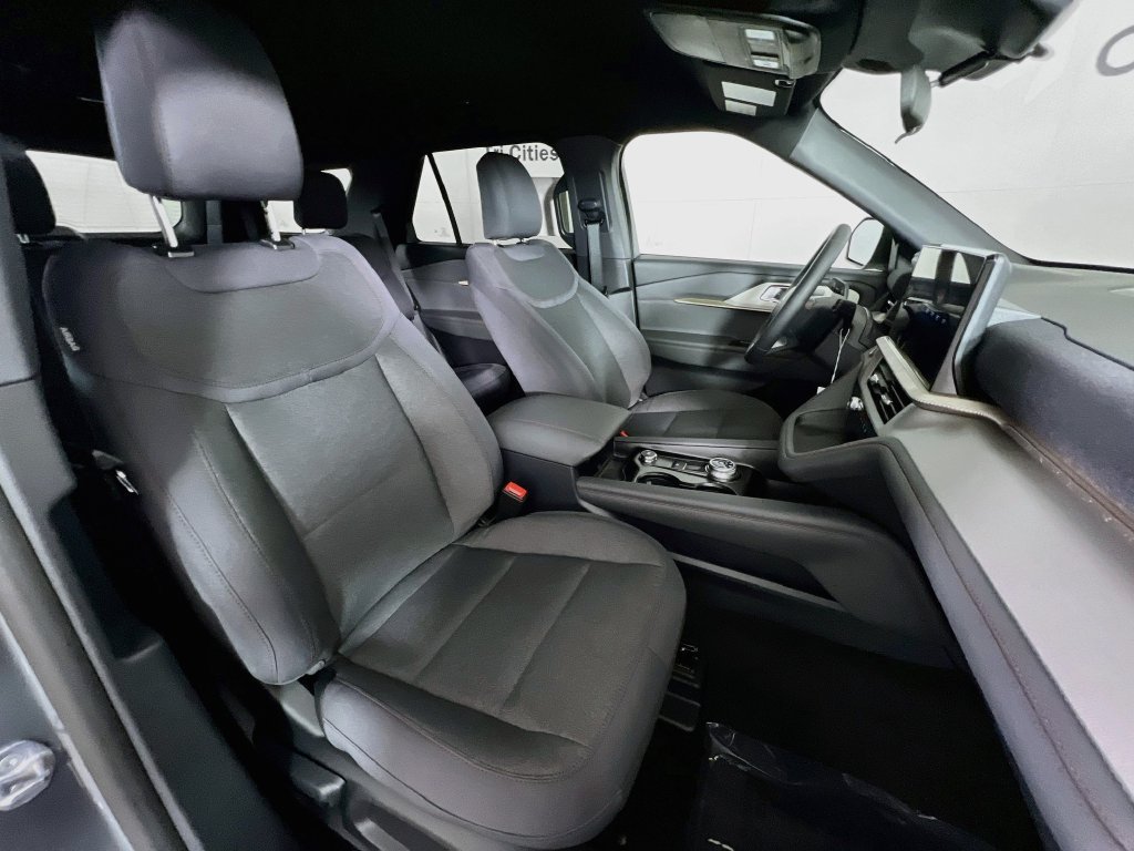New 2027 Ford Explorer Active AWD/4WD image 18