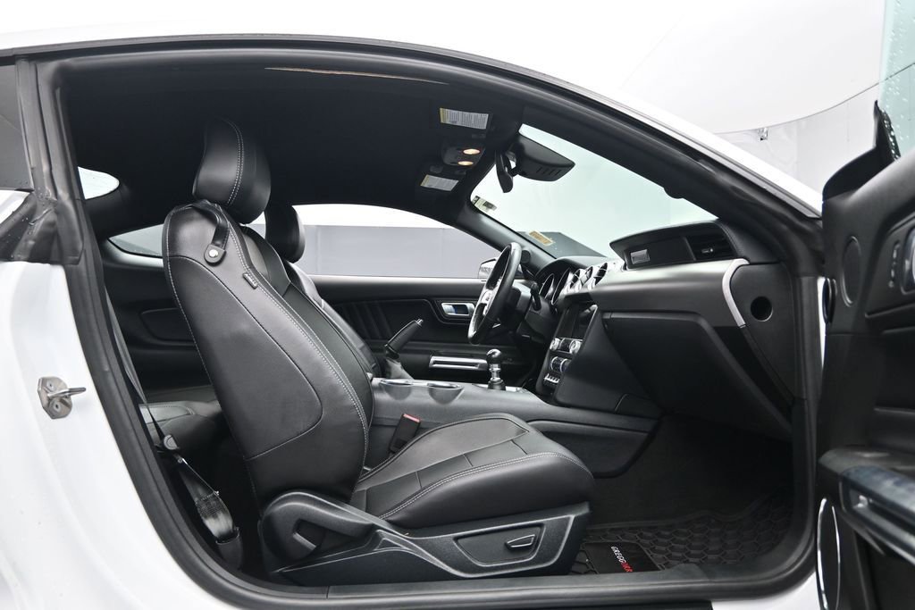 Used 2022 Ford Mustang GT Premium w/ Black Accent Package RWD image 29