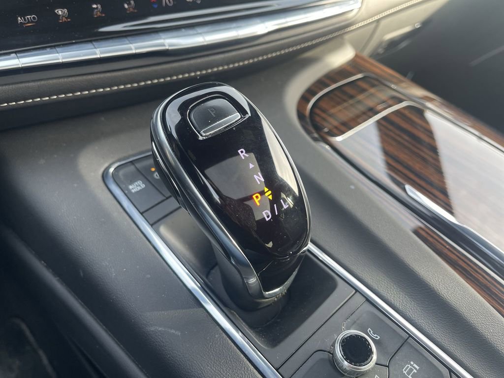 Used 2024 Cadillac Escalade Premium Luxury image 24