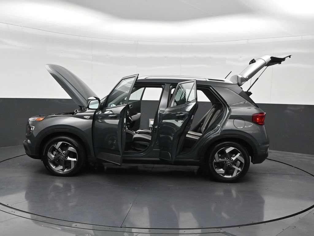 Used 2024 Hyundai Venue SEL FWD image 33