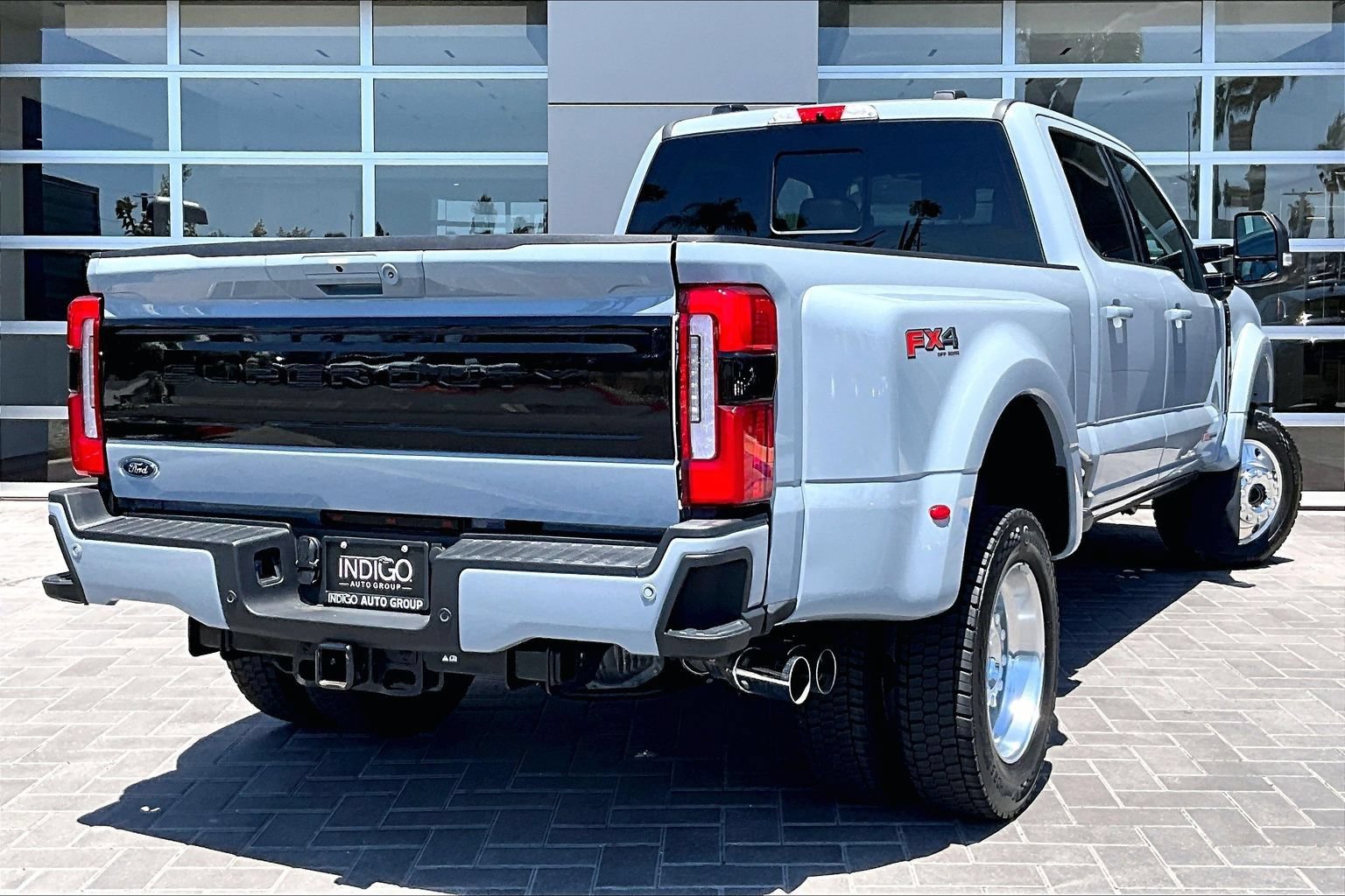 Used 2025 Ford F450 Platinum w/ FX4 Off-Road Package AWD/4WD image 13