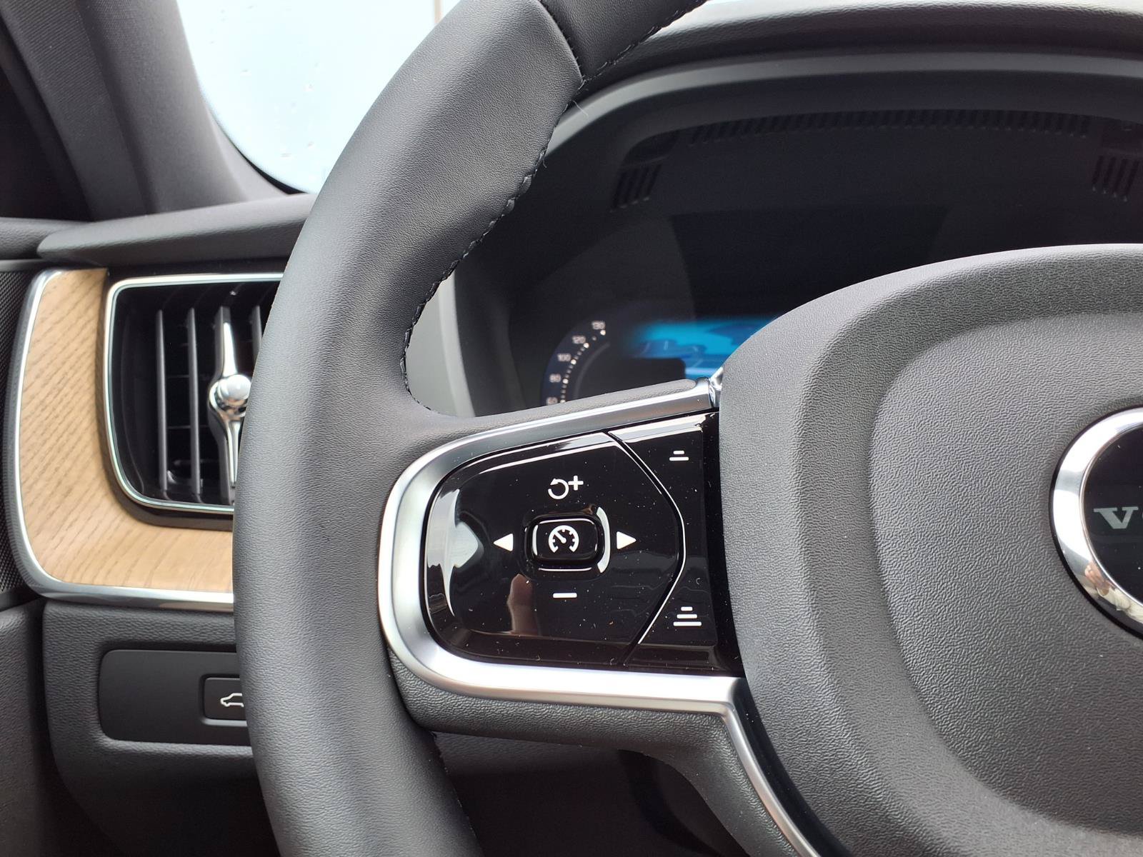 New 2026 Volvo XC60 T8 Core w/ Protection Package Premier AWD/4WD image 17