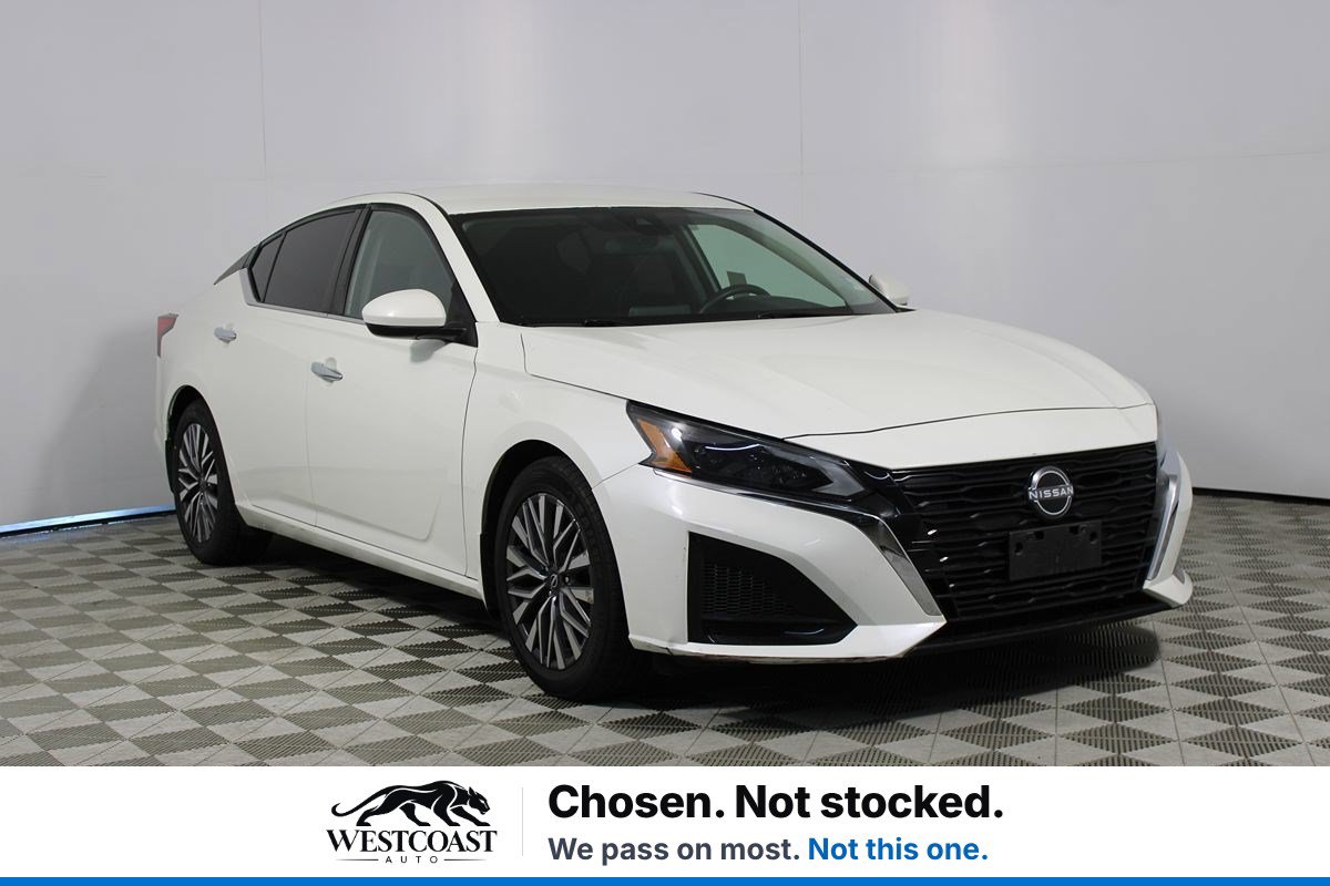 Used 2023 Nissan Altima 2.5 SV