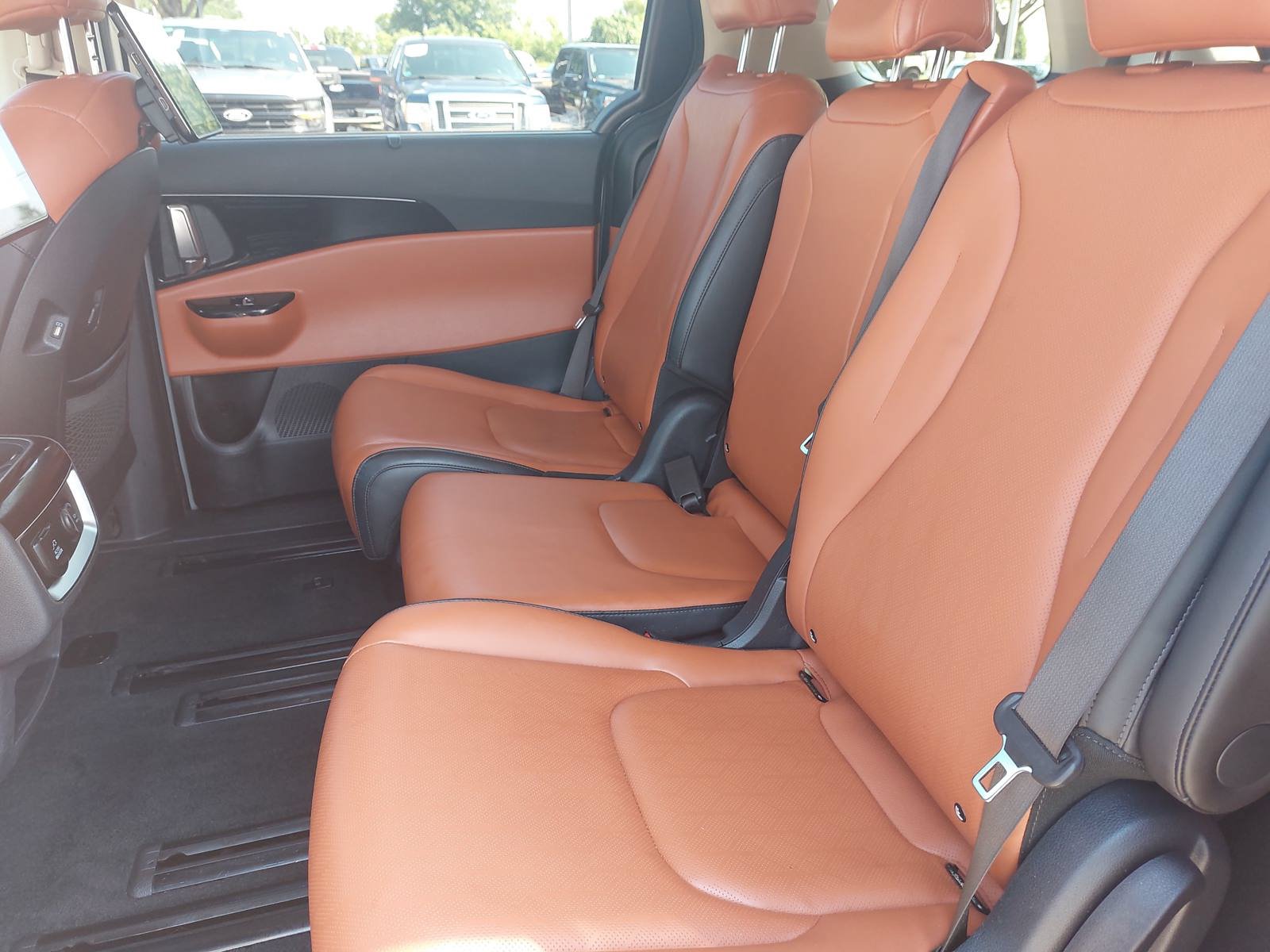 Used 2024 Kia Carnival SX FWD image 15