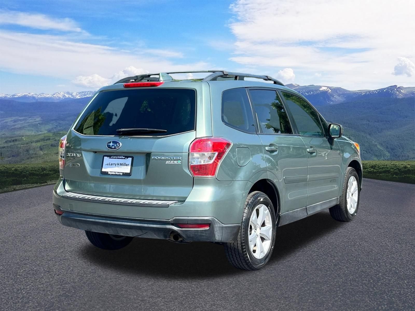 Used 2016 Subaru Forester 2.5i Premium w/ All-Weather Package AWD/4WD image 5