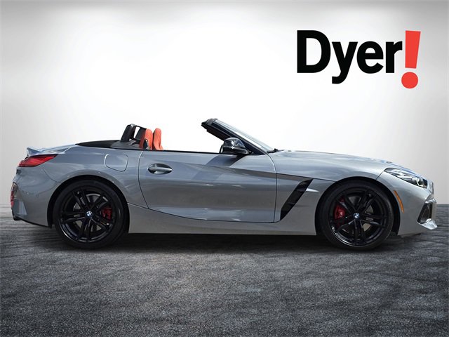 Used 2024 BMW Z4 M40i w/ Premium Package image 2