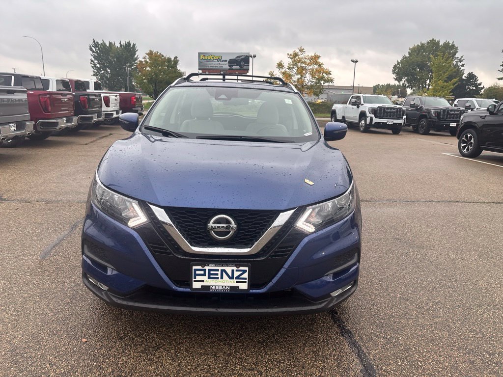 Used 2022 Nissan Rogue Sport SV AWD/4WD image 2