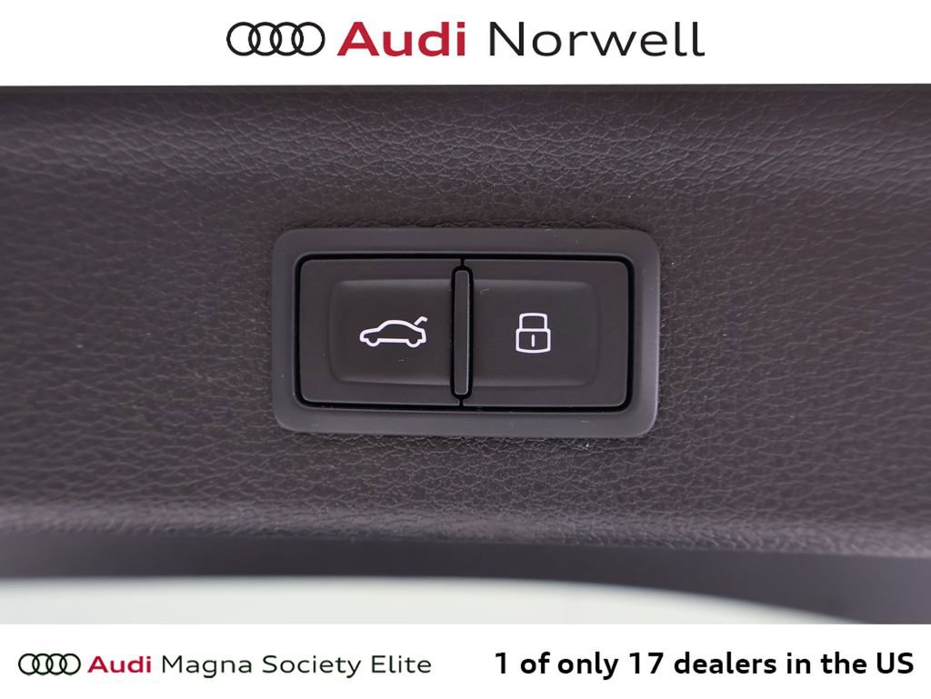 Used 2023 Audi Q3 2.0T Premium w/ Convenience Package AWD/4WD image 16