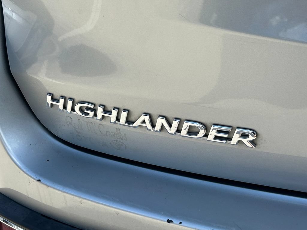Used 2018 Toyota Highlander Limited FWD image 13