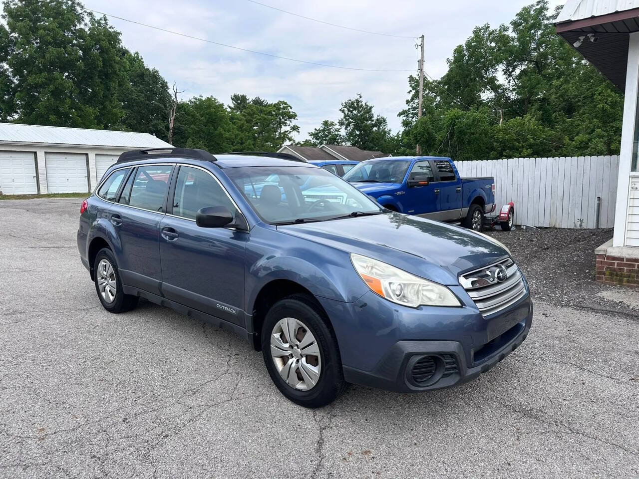 Used 2013 Subaru Outback 2.5i AWD/4WD image 3