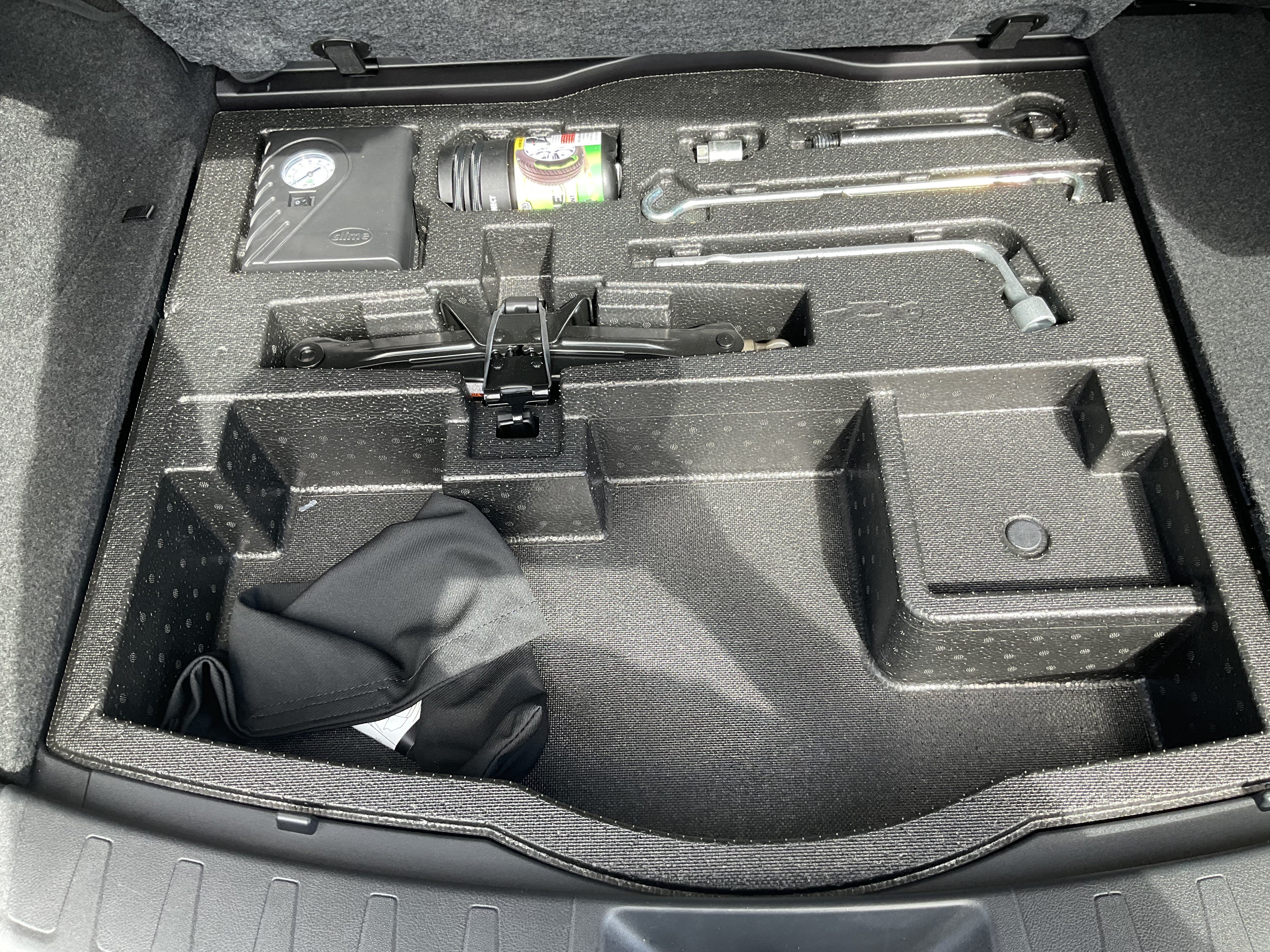 Used 2020 Lexus UX 250h w/ Luxury Package AWD/4WD image 42