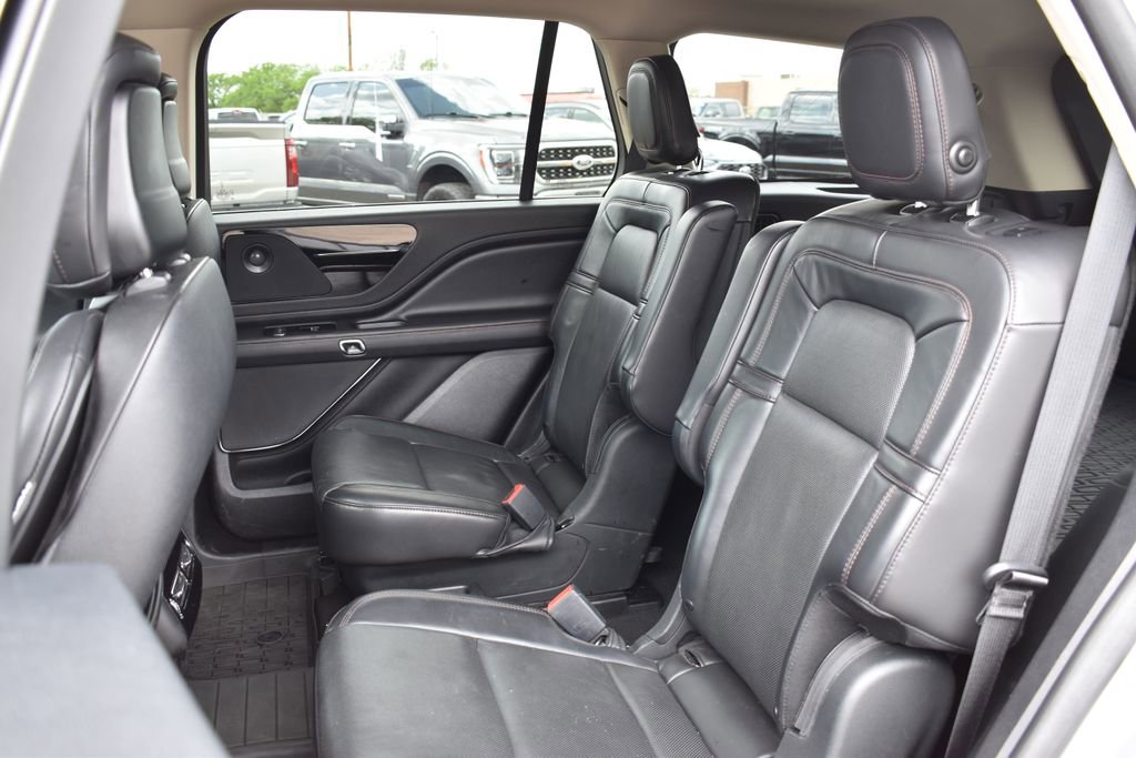 Used 2020 Lincoln Aviator Reserve w/ Elements Package Plus image 7