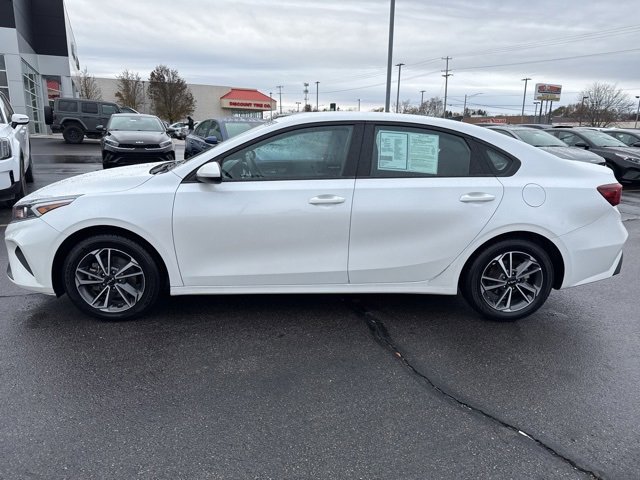 Used 2023 Kia Forte LXS image 4