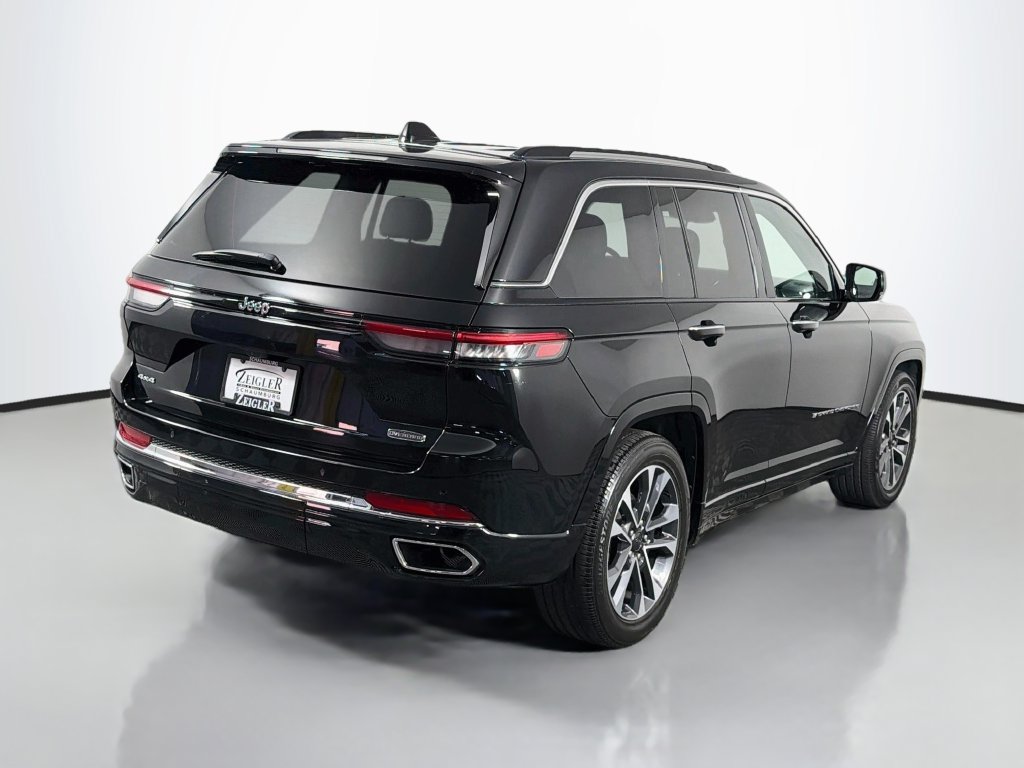 Used 2023 Jeep Grand Cherokee Overland AWD/4WD image 7