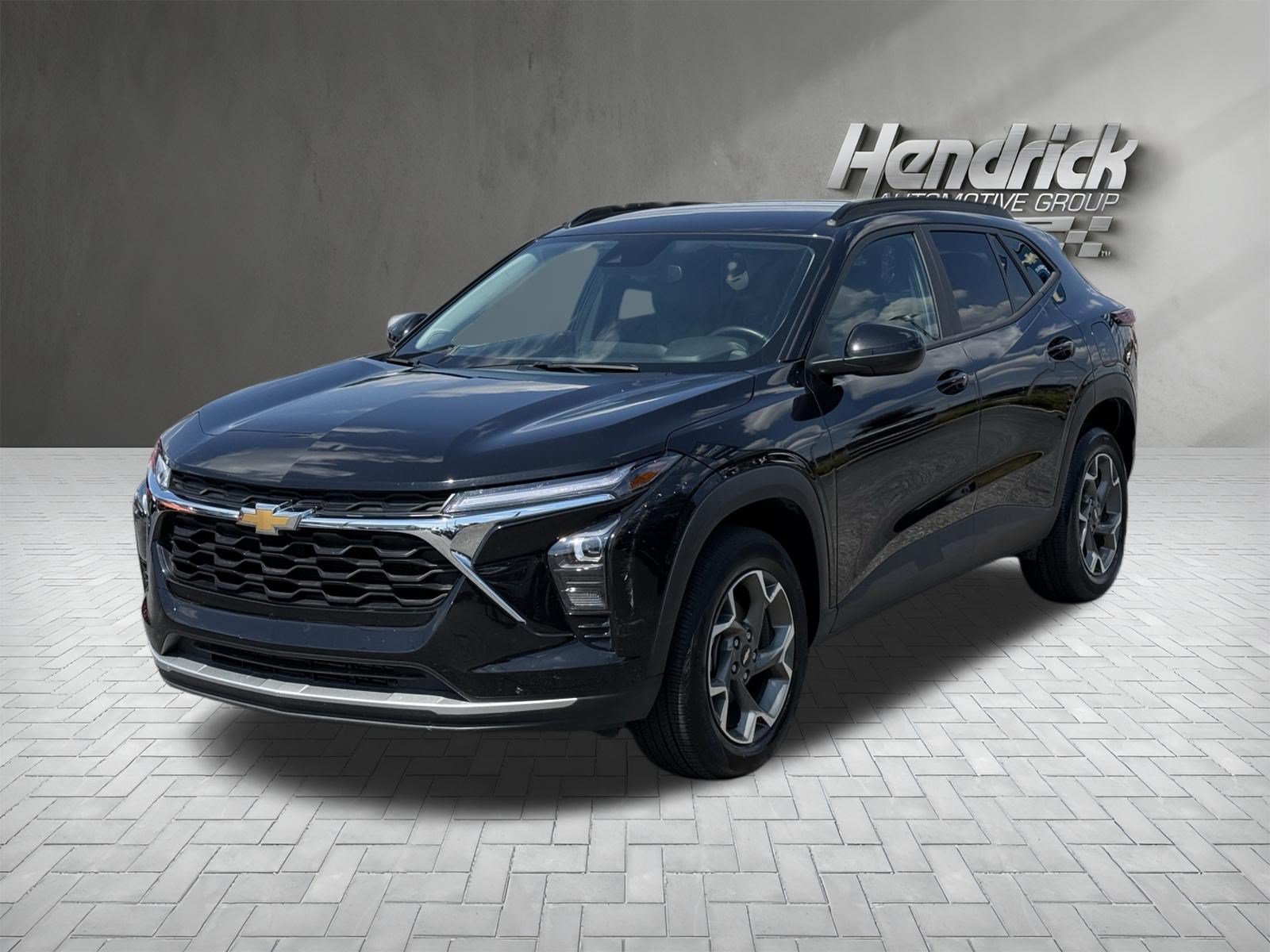 Used 2025 Chevrolet Trax LT w/ LT Convenience Package FWD image 5