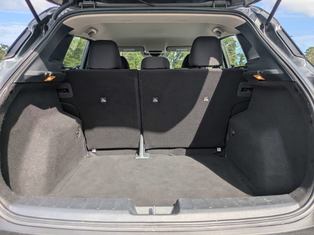 Used 2025 Nissan Kicks S FWD image 14