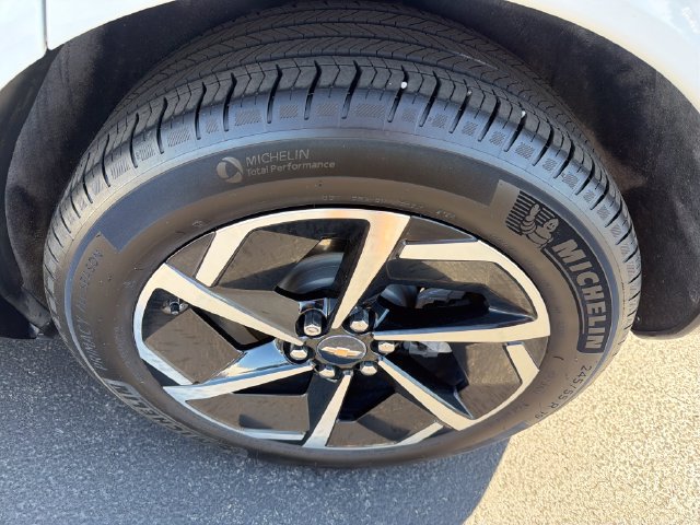Certified 2024 Chevrolet Equinox EV LT FWD image 26