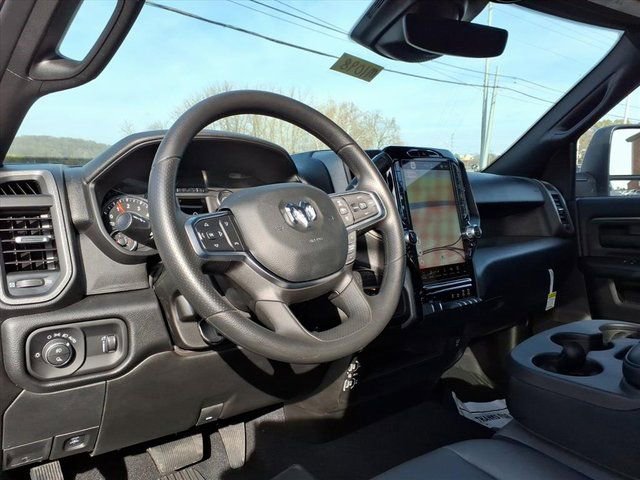 New 2026 RAM 2500 Tradesman AWD/4WD image 9