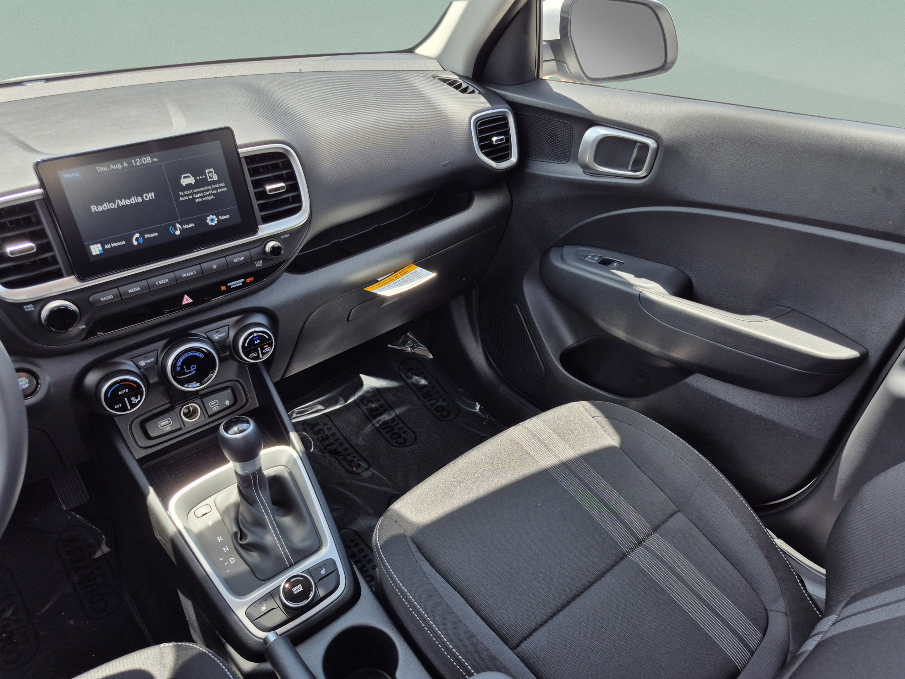 New 2026 Hyundai Venue SEL FWD image 14
