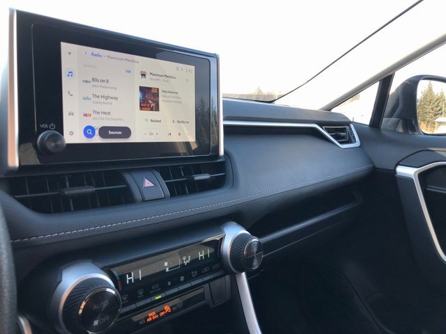 Used 2025 Toyota RAV4 XLE image 10