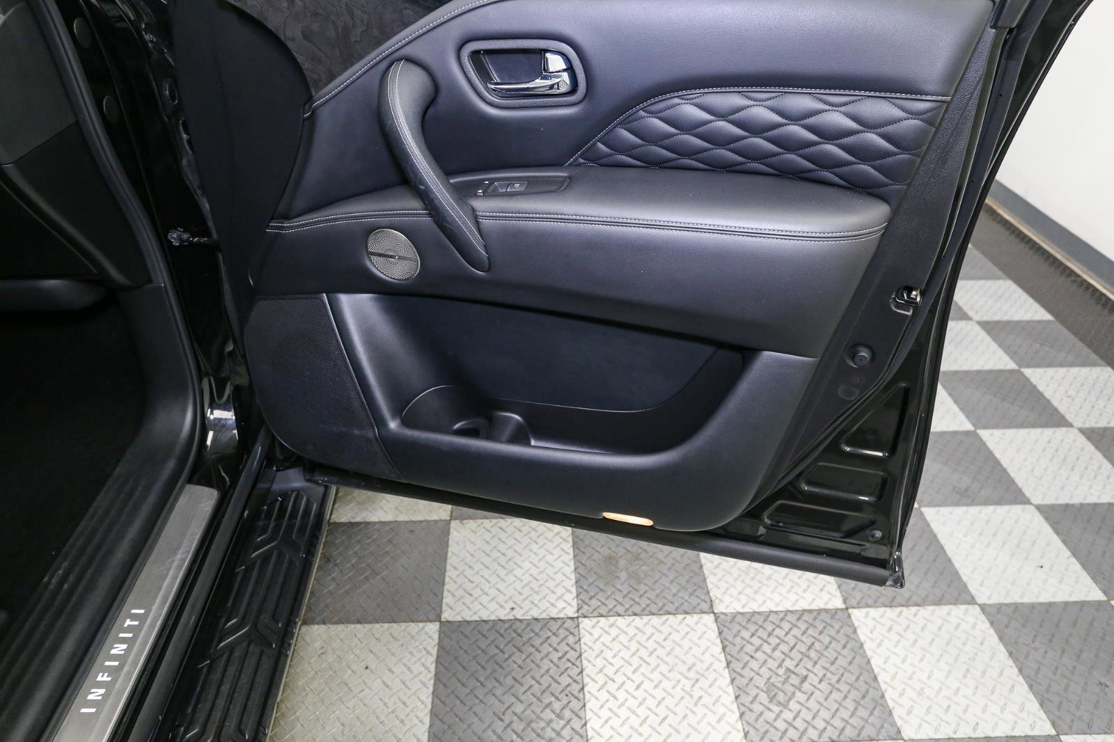 Used 2023 INFINITI QX80 Sensory w/ Cargo Package image 24