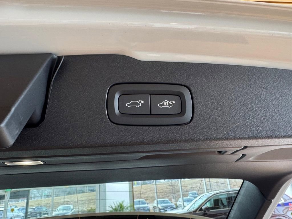 New 2026 Volvo V60 B5 Cross Country Plus w/ Climate Package image 6