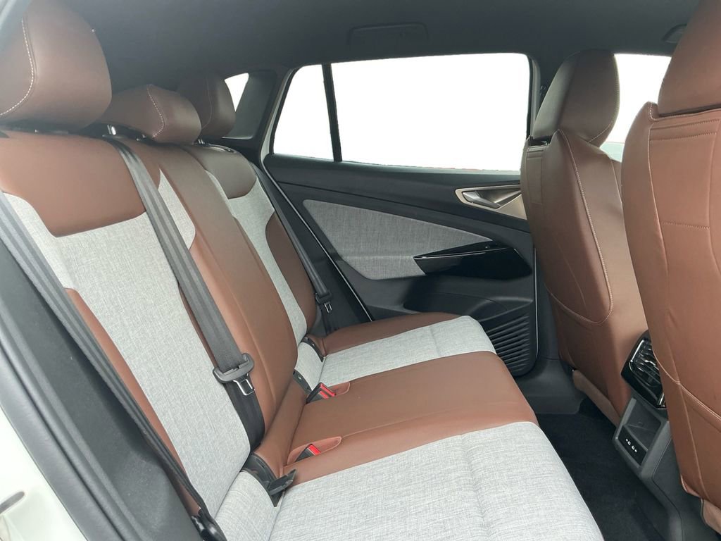 New 2026 Volkswagen ID.4 Pro image 18