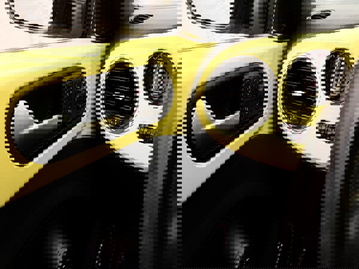 Used 2013 Volkswagen Beetle 2.5 image 9