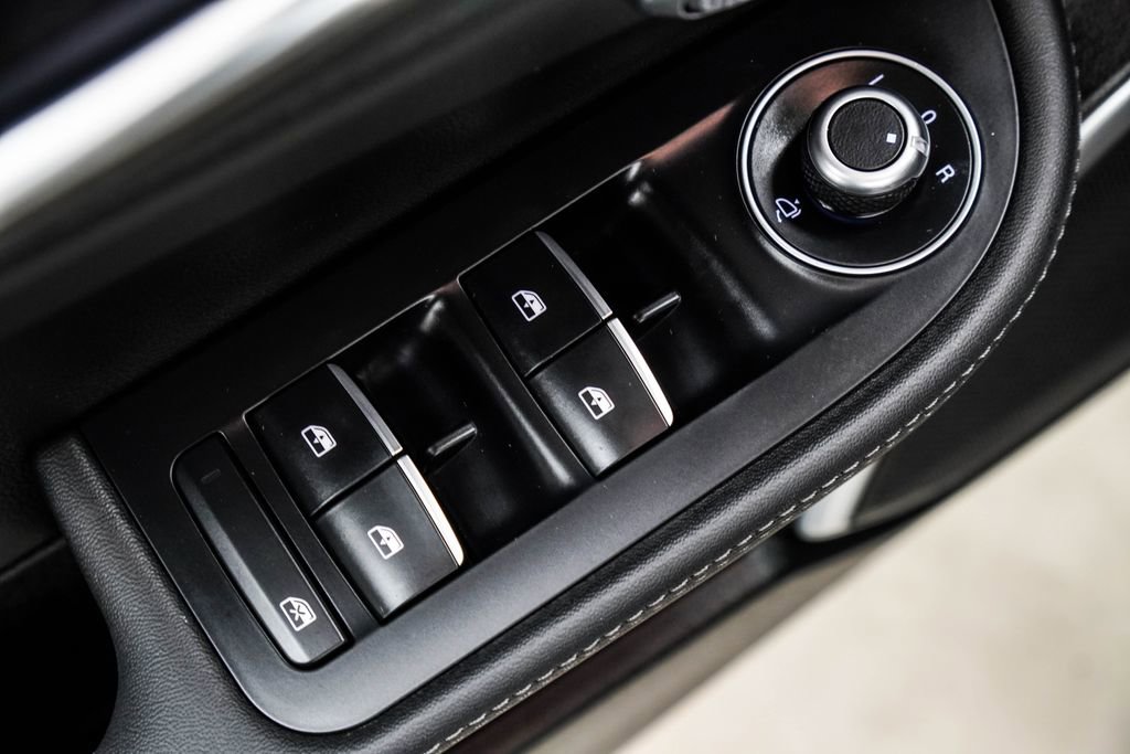 Used 2023 Alfa Romeo Giulia Ti image 42