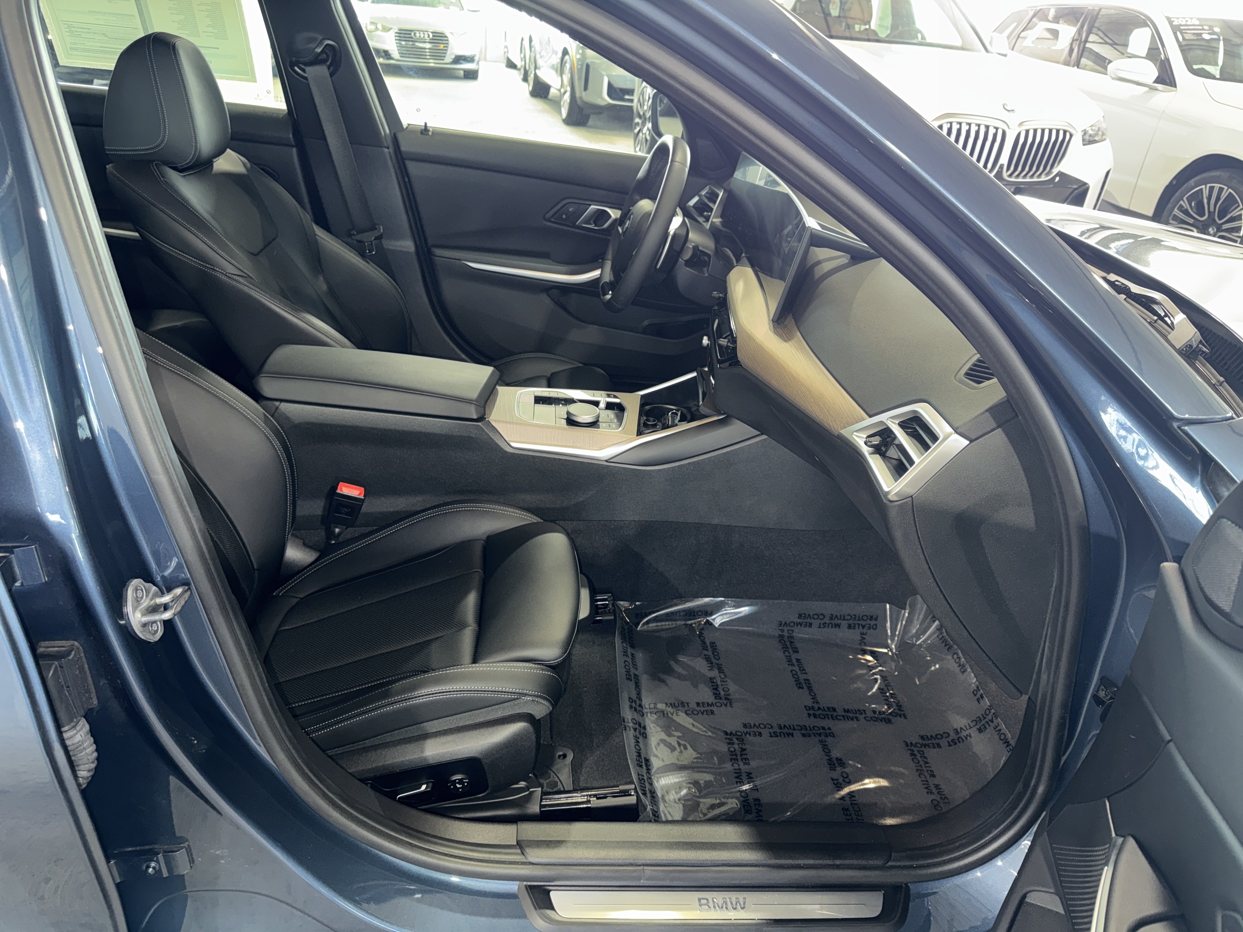 Used 2025 BMW 330i Sedan RWD image 10