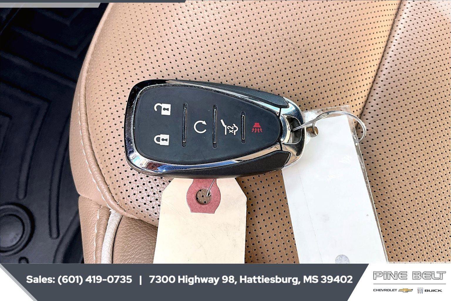 Used 2022 Chevrolet Traverse Premier FWD image 9