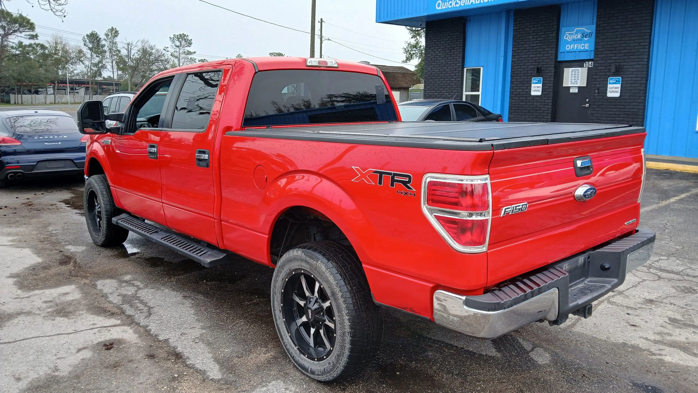 Used 2013 Ford F150 XLT w/ XTR Pkg image 3