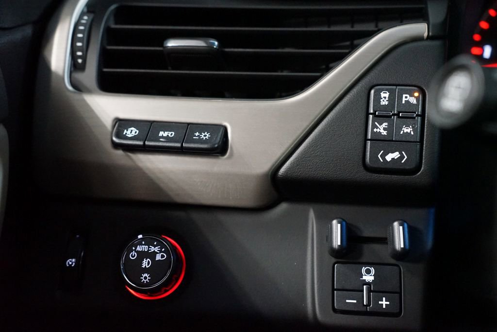 Used 2016 GMC Yukon Denali w/ Open Road Package image 25