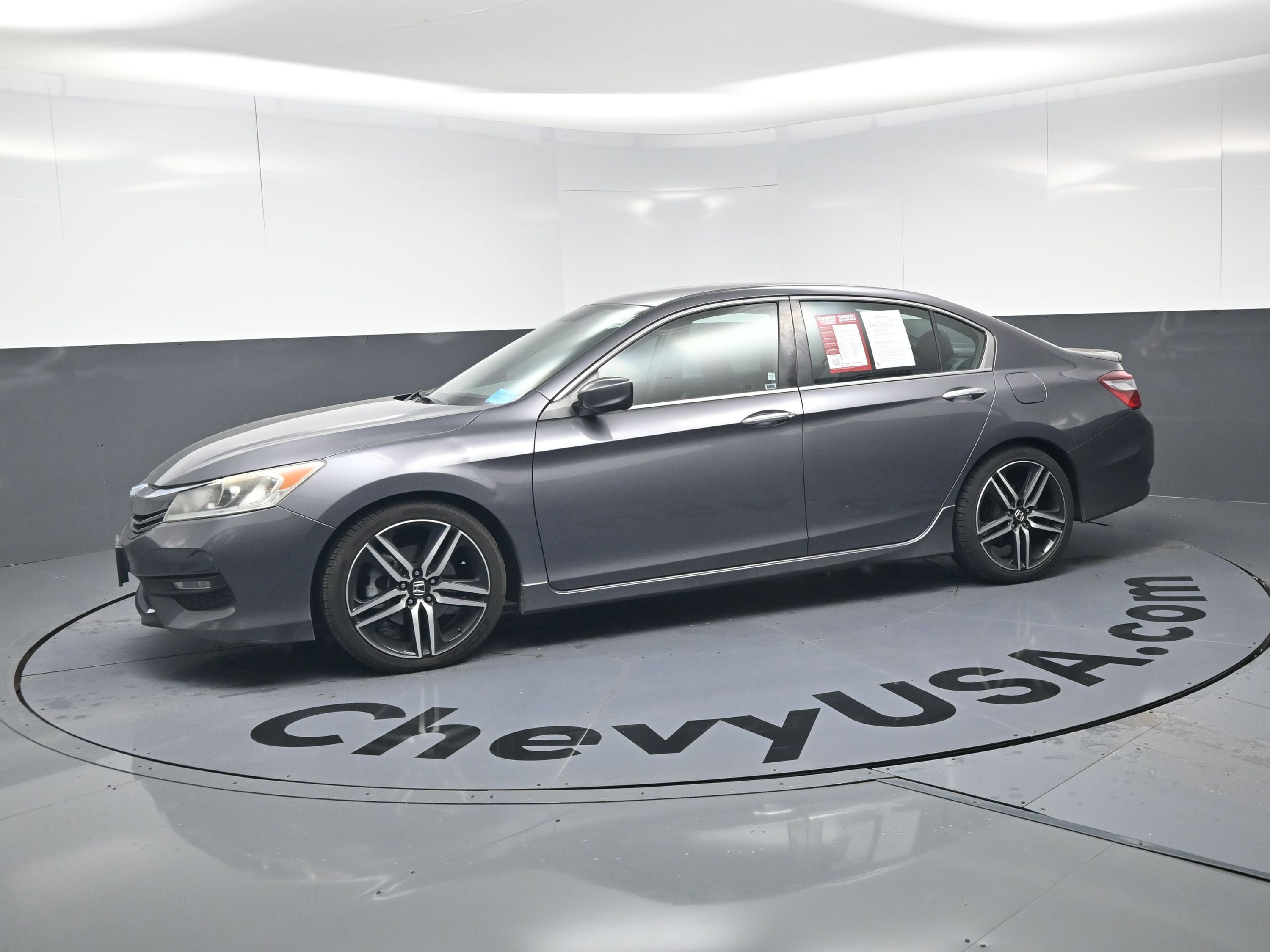 Used 2017 Honda Accord Sport image 6