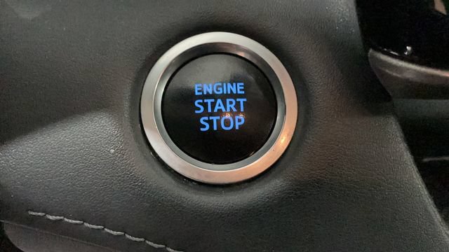 Used 2020 Toyota Highlander LE AWD/4WD image 17
