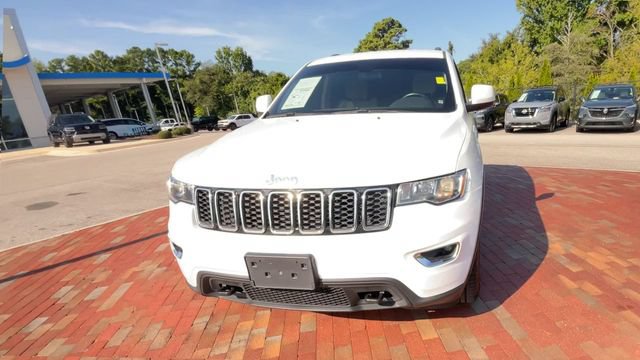 Used 2021 Jeep Grand Cherokee Laredo AWD/4WD image 4