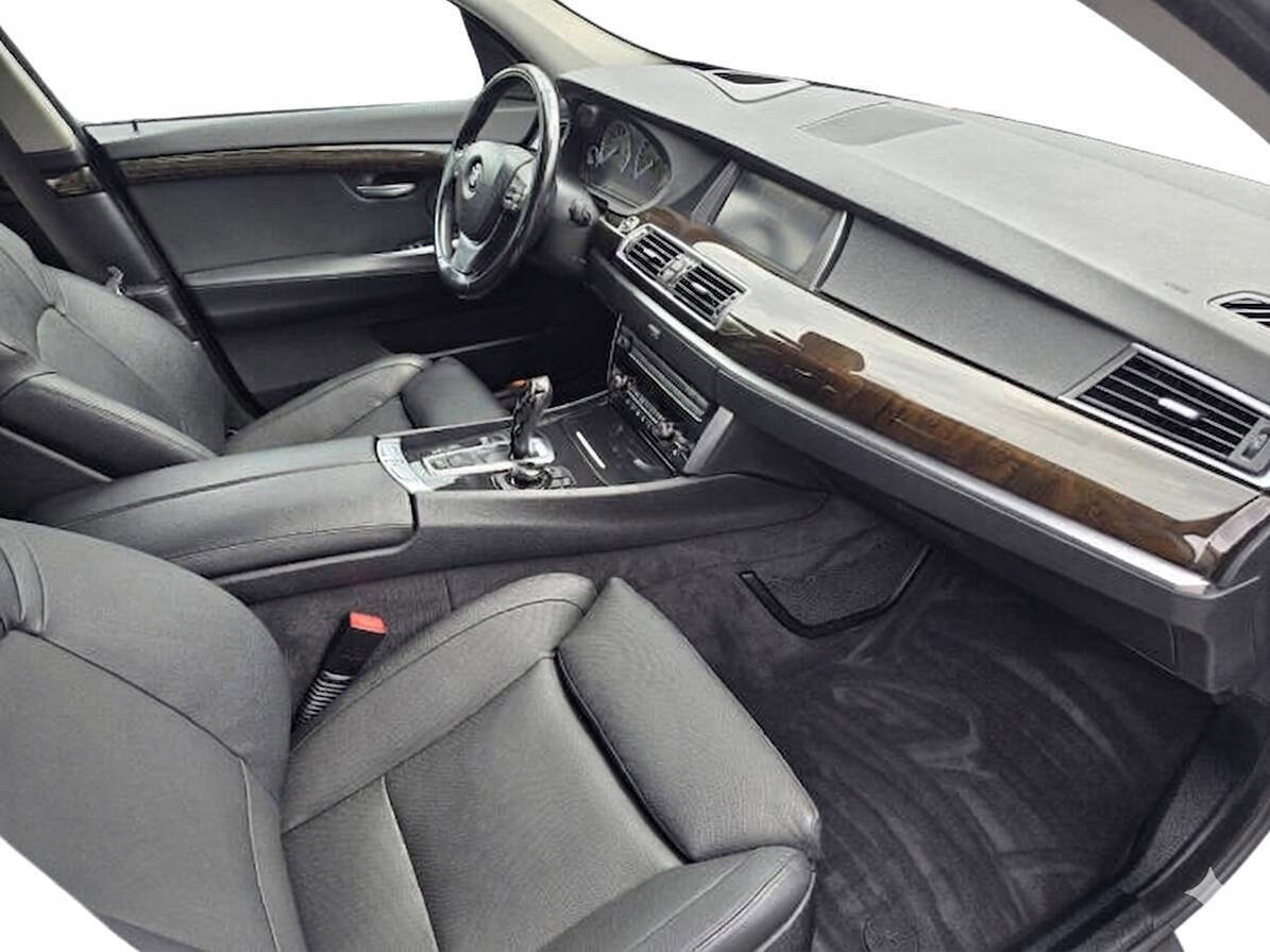 Used 2010 BMW 550i Gran Turismo xDrive image 10