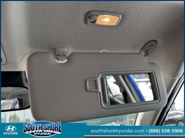 Certified 2025 Hyundai Venue SEL FWD image 38